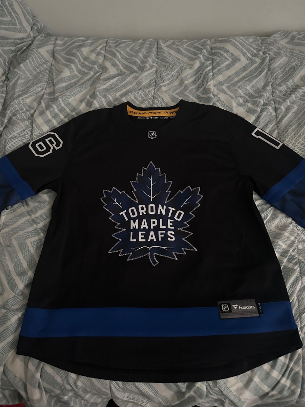 Maple Leafs Mitch Marner Jersey XL